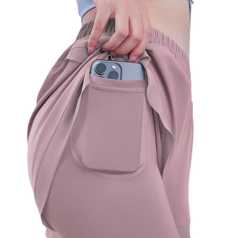 Peach net fabric quick-drying long pants - in-use view