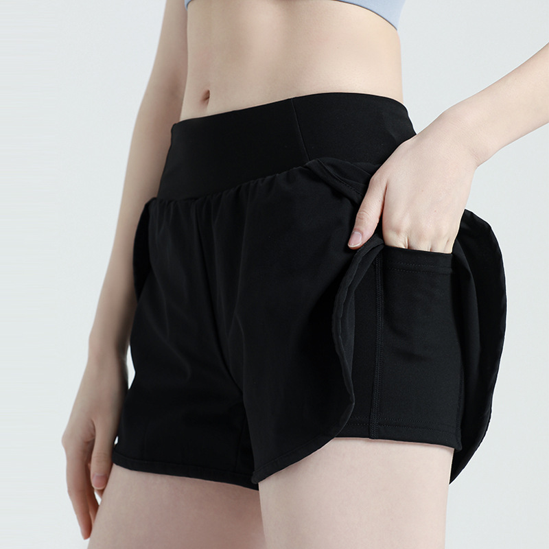 Yoga Shorts - detail view