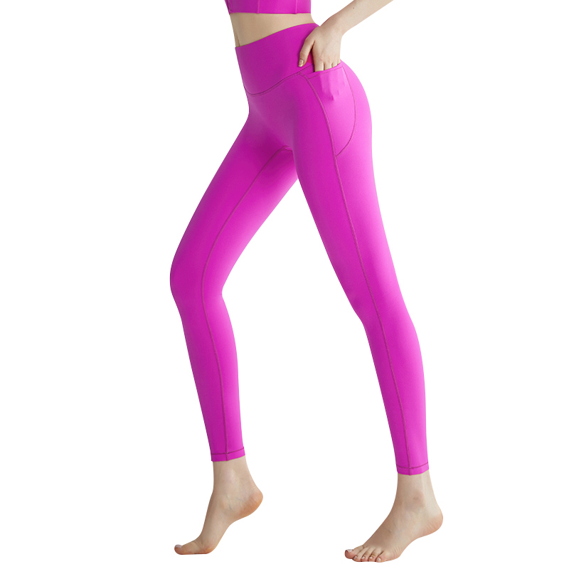 LAHN European Leica Yoga Pants - Seamless High-Waisted Thigh-High Pants for Slimming and Sexy Look - Suitable for Outdoor Activities and Fitness - in-use view