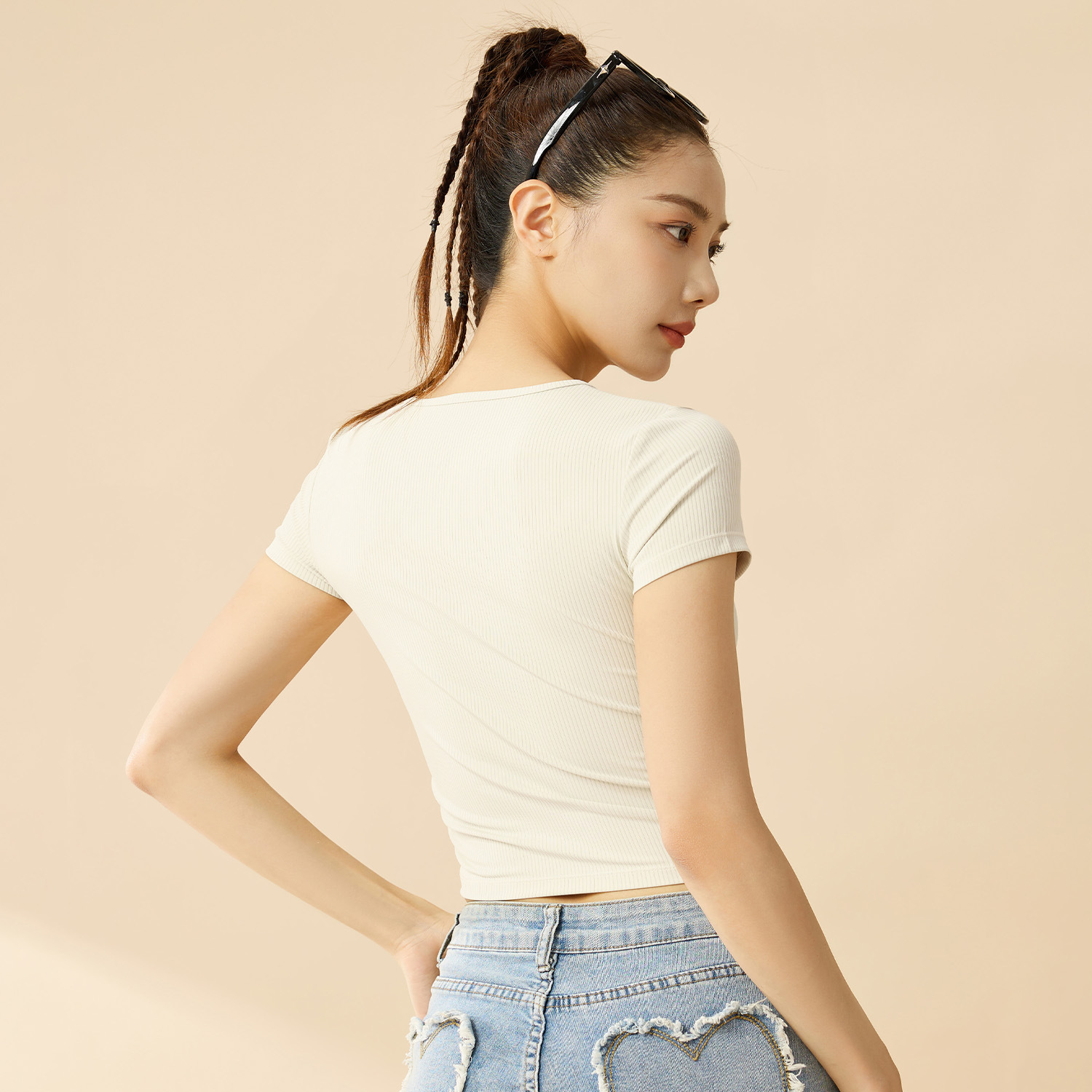 Yoga Short Sleeve - detail view