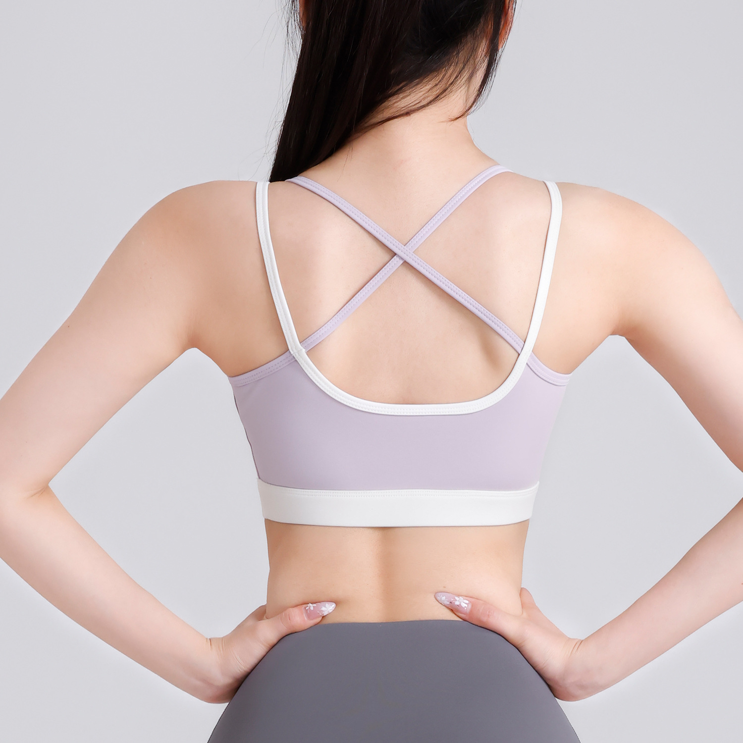 Peach-colored撞色 back-supporting bra - detail view